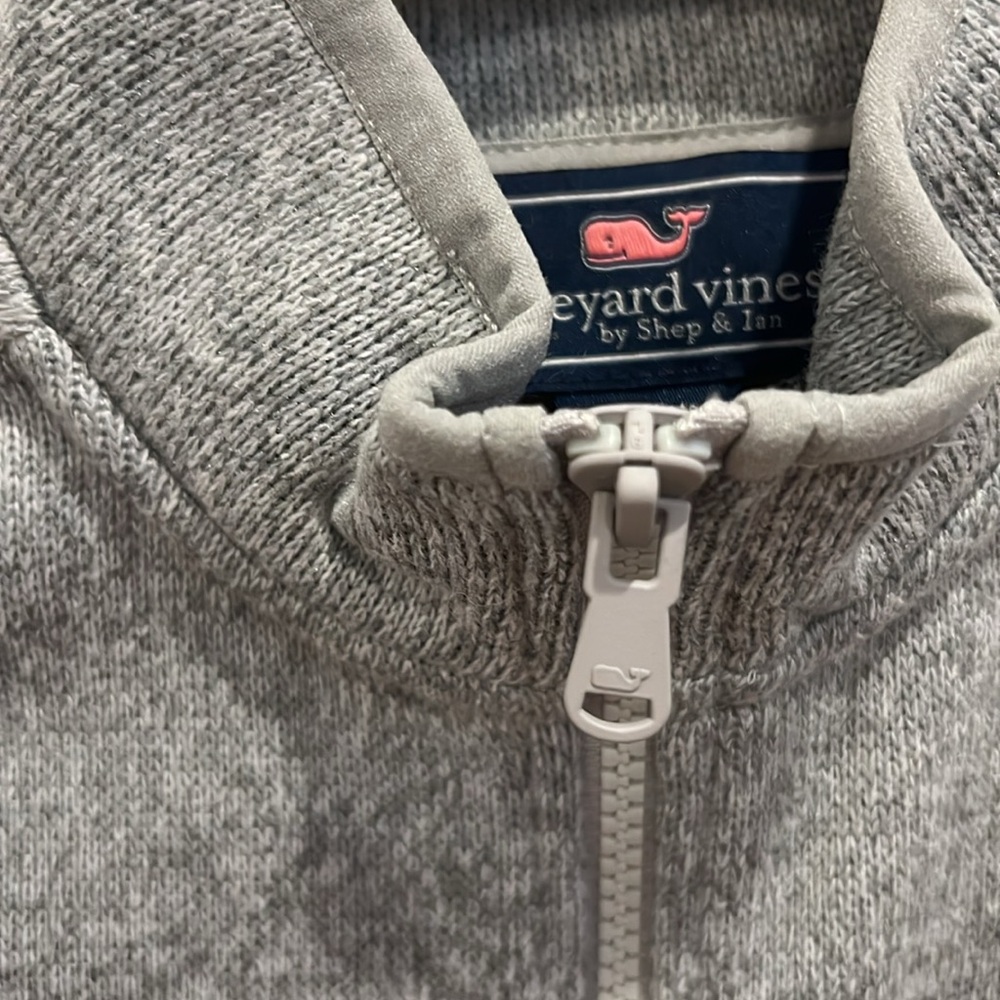 Vineyard Vines NWOT boys gray knit/fleece vest size Small, Perfect condition. - Picture 4 of 8